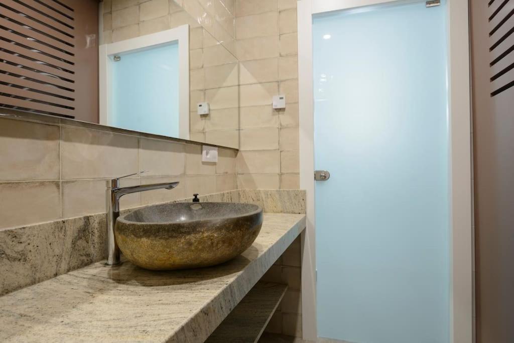 Apartamento Ayres Гранада Екстериор снимка